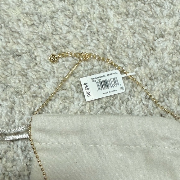 NWT Kendra Scott Emilie Gold Beaded Pendant Necklace in White Mother-of-Pearl - Picture 5 of 5